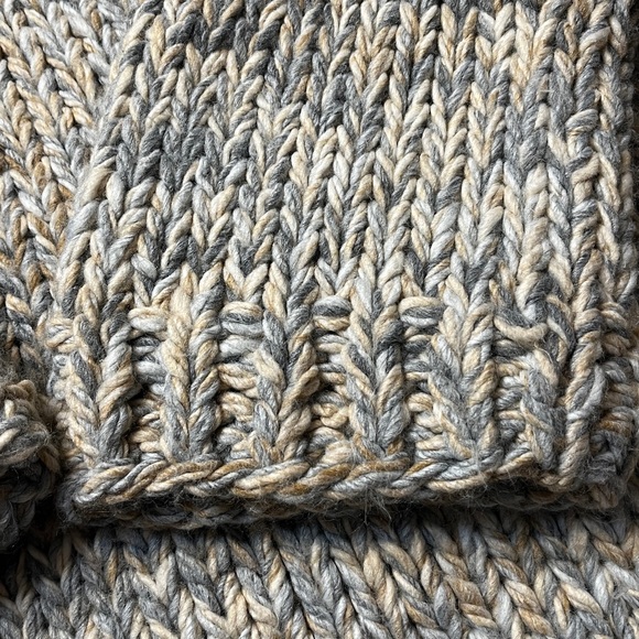 NWT Lands' End Chunky Knit Turtleneck Sweater - Cream and Gray - Picture 5 of 6